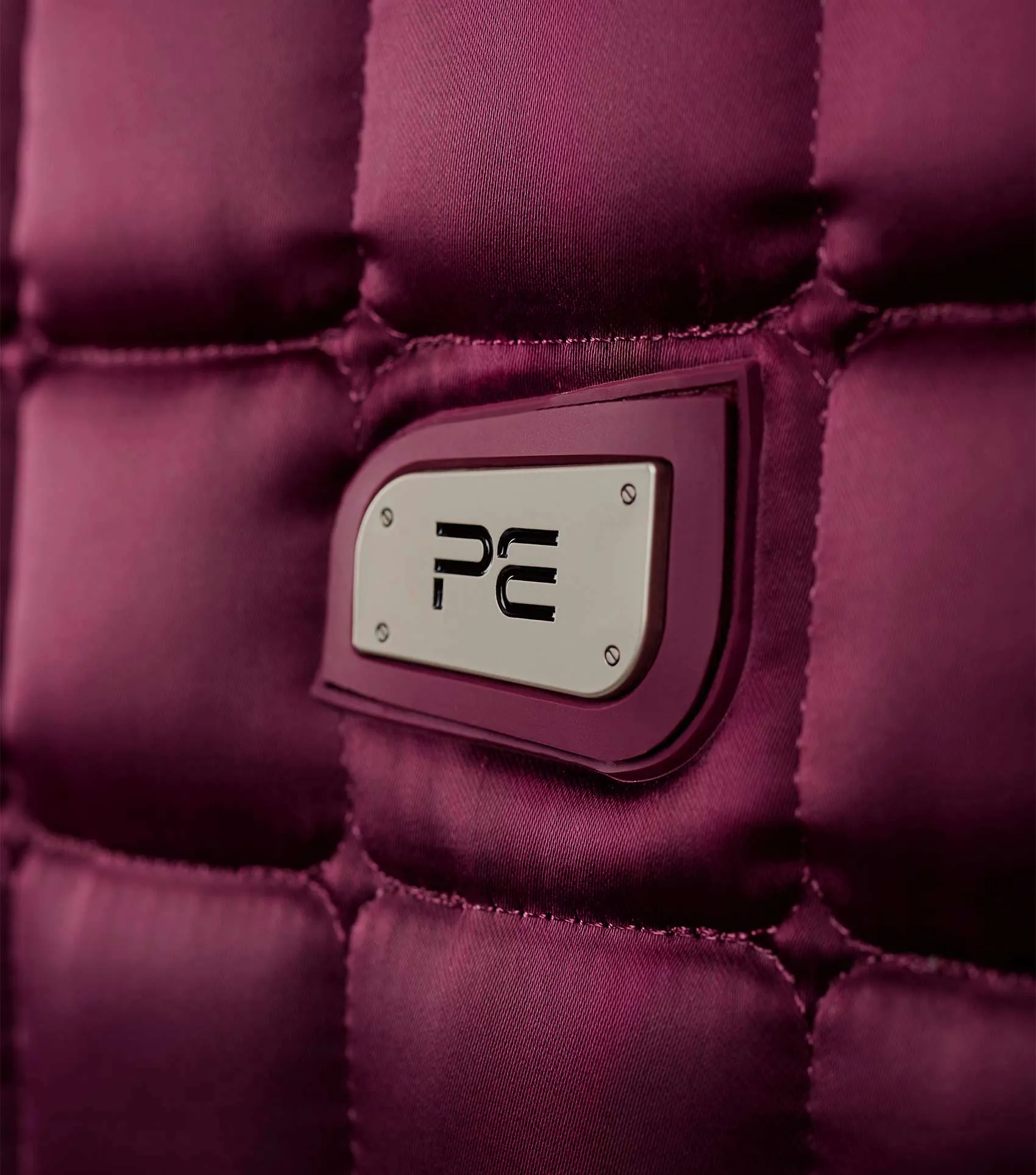 Atlantis CC Satin Wool GP/Jump Square Wine/Black Wool