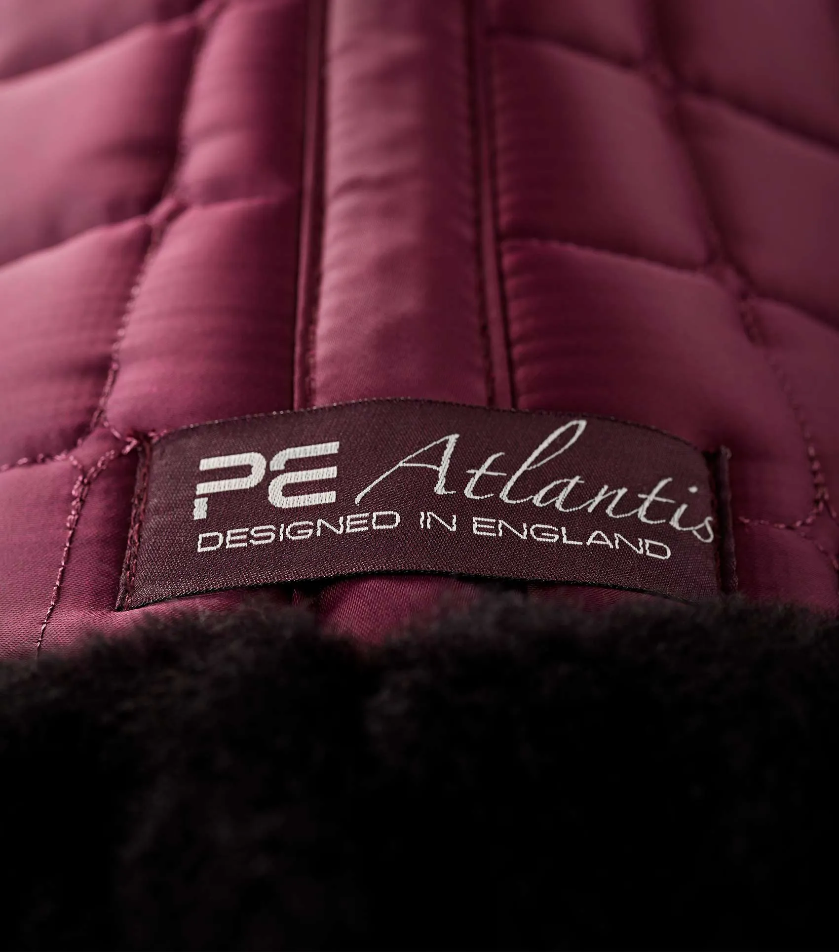 Atlantis CC Satin Wool GP/Jump Square Wine/Black Wool
