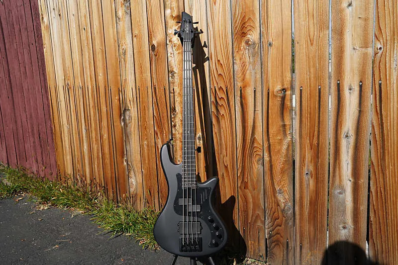 Bass guitar Schecter DIAMOND SERIES Stiletto-4 Stealth Pro EX- 35" Scale(B-E-A-D)- Satin Black 4-String Electric Bass Guitar