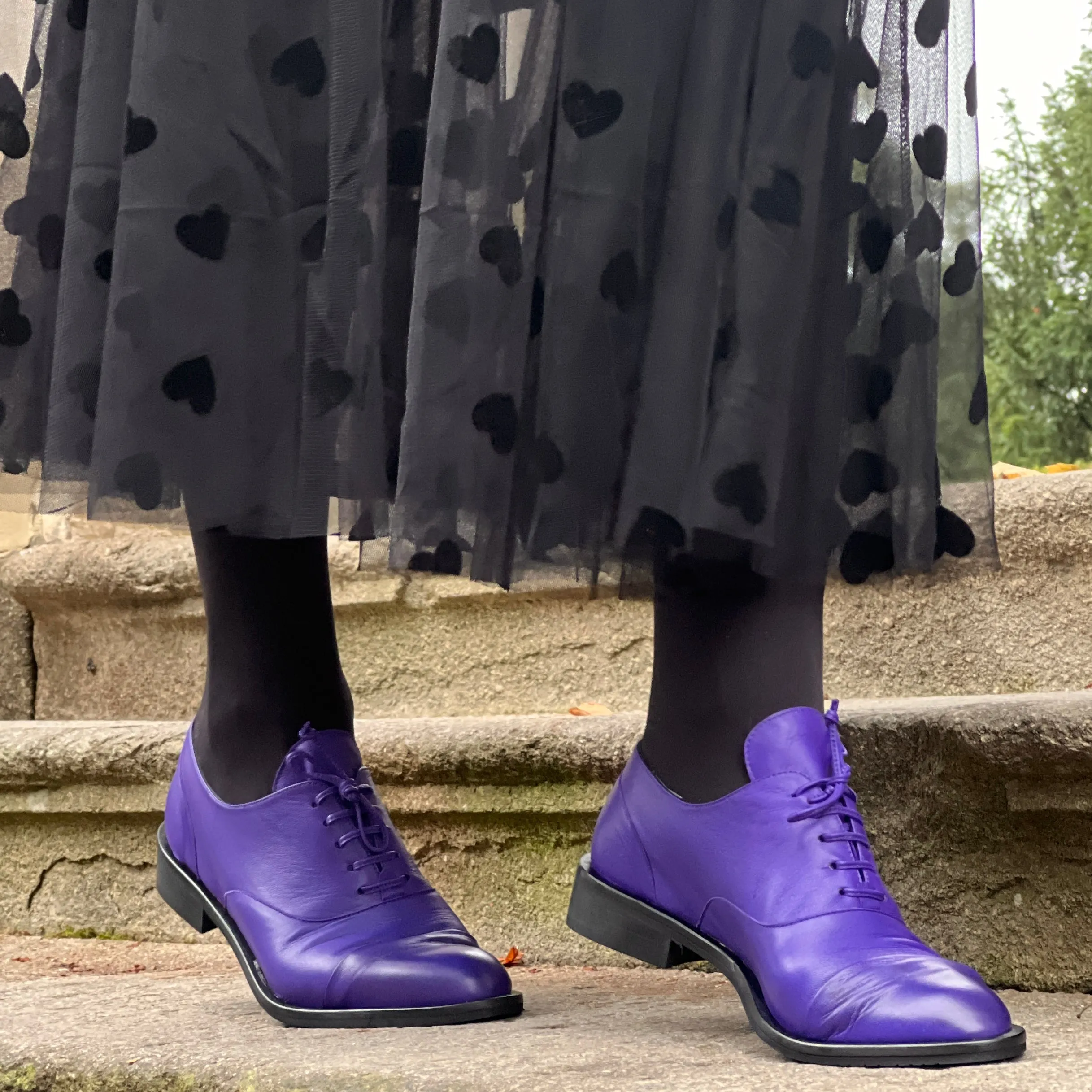 Kim Violet scarpa bassa allacciata in nappa viola artigianale Toscana