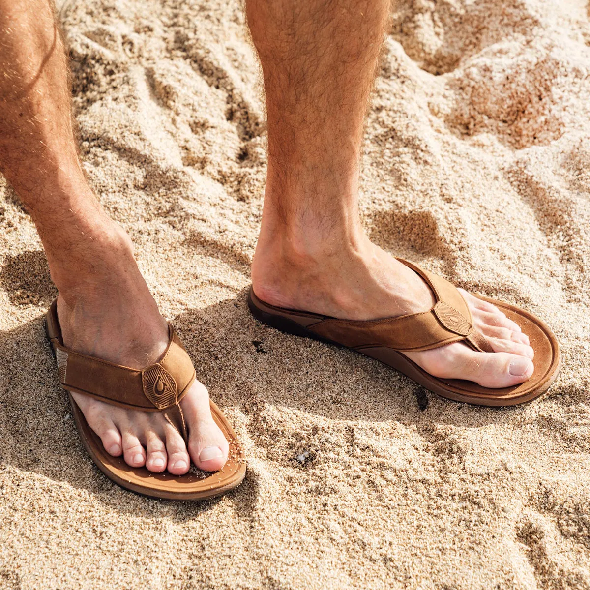 OluKai Tuahine Sandals